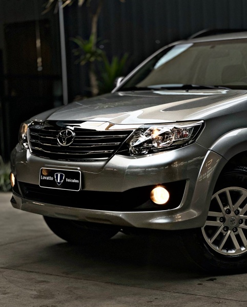TOYOTA HILUX SW4 SR FLEX 2015 - Foto 3