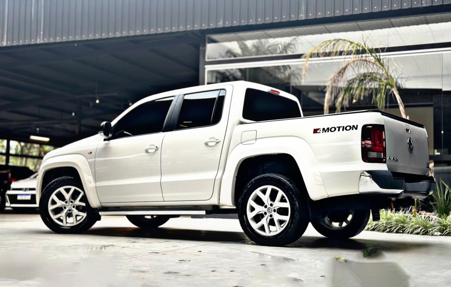 VW AMAROK 2.0 HIGHLINE 2017 4MOTION - Foto 8