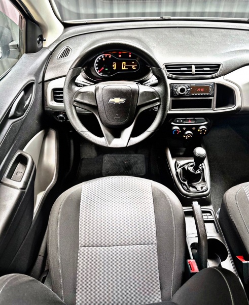 GM ONIX JOY 2019 - Foto 11