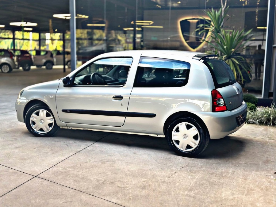 CLIO 1.0 2009 - Foto 4