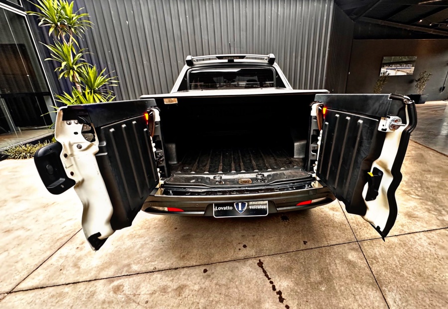 FIAT TORO 1.3T 180CV 2023  - Foto 13