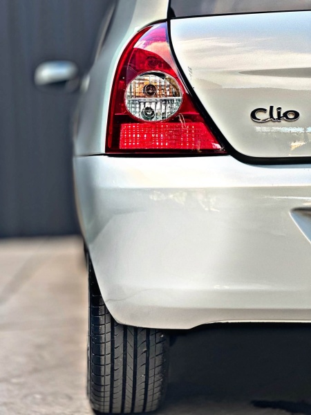 CLIO 1.0 2009 - Foto 13