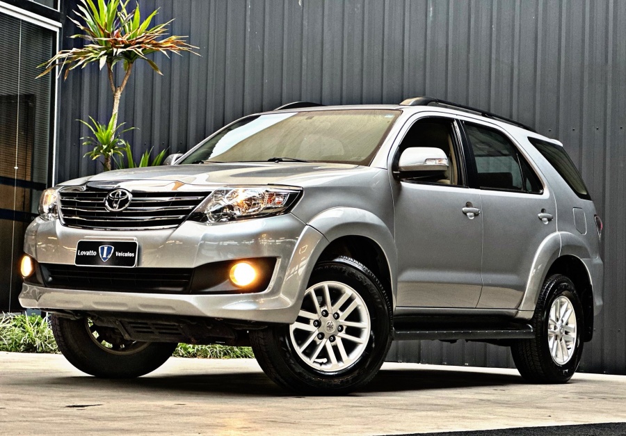 TOYOTA HILUX SW4 SR FLEX 2015 - Foto 1