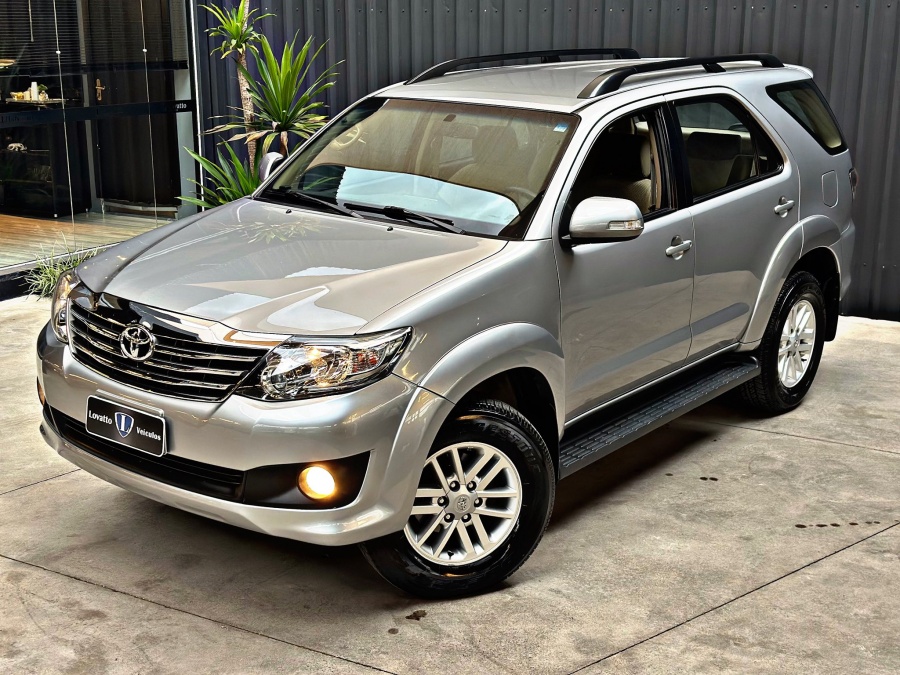 TOYOTA HILUX SW4 SR FLEX 2015 - Foto 4