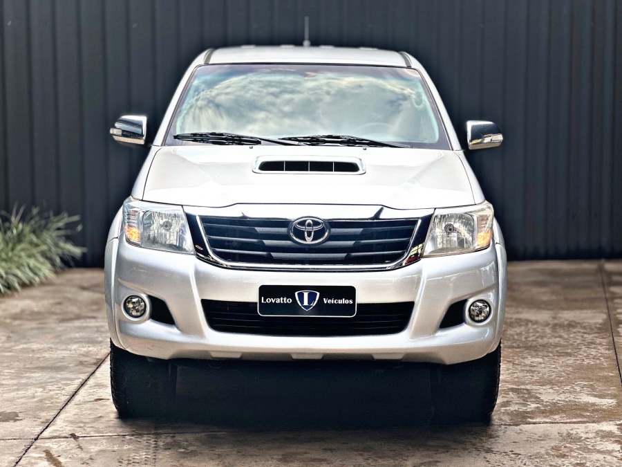 TOYOTA HILUX SRV D-4 TDi AUTOMÁTICO 2015 - Foto 3