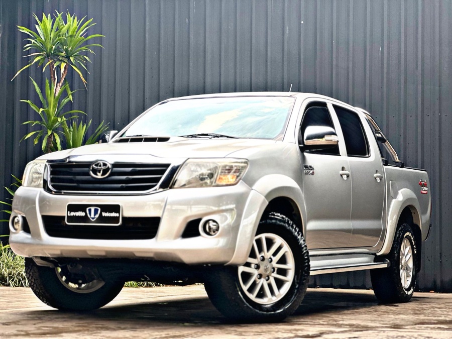 TOYOTA HILUX SRV D-4 TDi AUTOMÁTICO 2015 - Foto 1