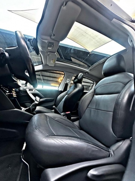 PEUGEOT 208 1.2 ALLURE 2017 - Foto 11