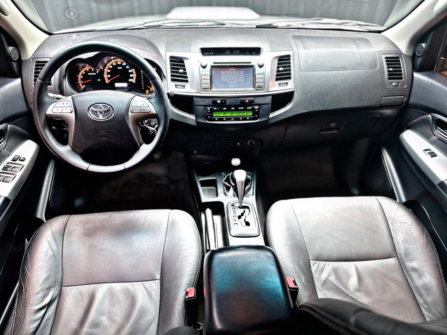 TOYOTA HILUX SRV D-4 TDi AUTOMÁTICO 2015 - Foto 8