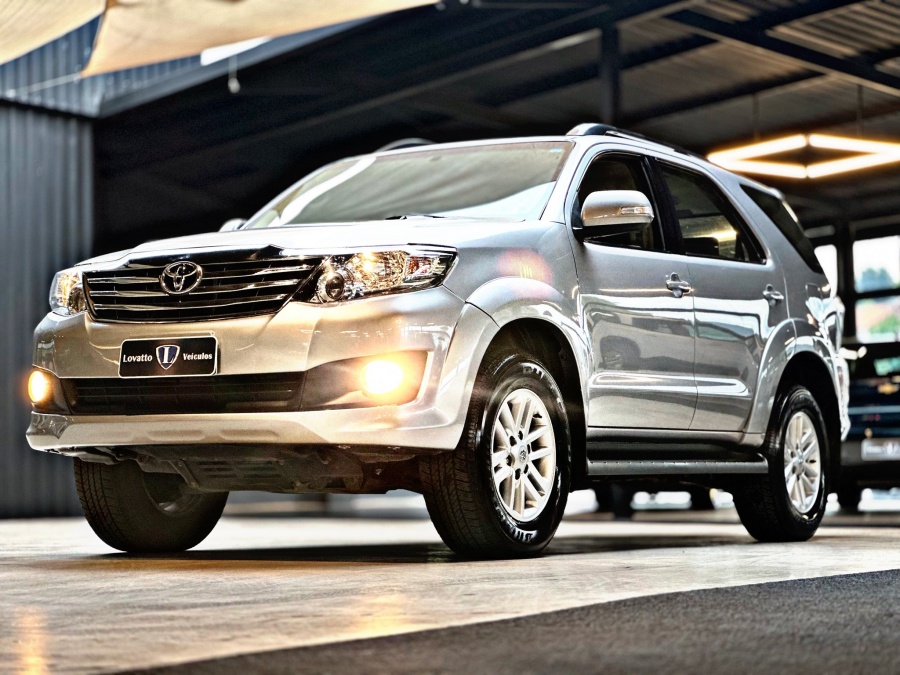 TOYOTA HILUX SW4 SR FLEX 2015 - Foto 2