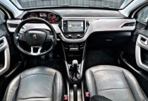 PEUGEOT 208 1.2 ALLURE 2017 - Foto 12