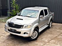 TOYOTA HILUX SRV D-4 TDi AUTOMÁTICO 2015 - Foto 2