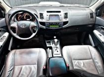 TOYOTA HILUX SRV D-4 TDi AUTOMÁTICO 2015 - Foto 8